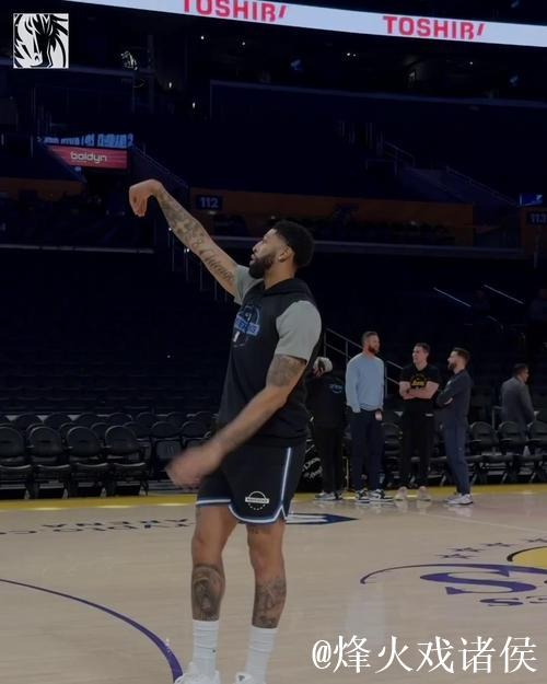 严阵以待!独行侠官媒晒众球员赛前训练照:盐湖城清晨训练 严阵以待!独行侠官媒晒众球员赛前训练照:盐湖城清晨训练